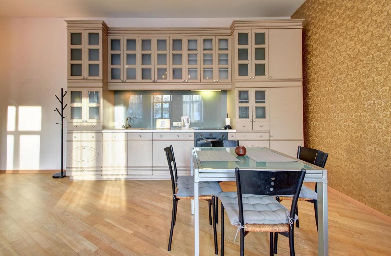 Romantic City Center Apartment In Old Town VNO Buitenkant foto