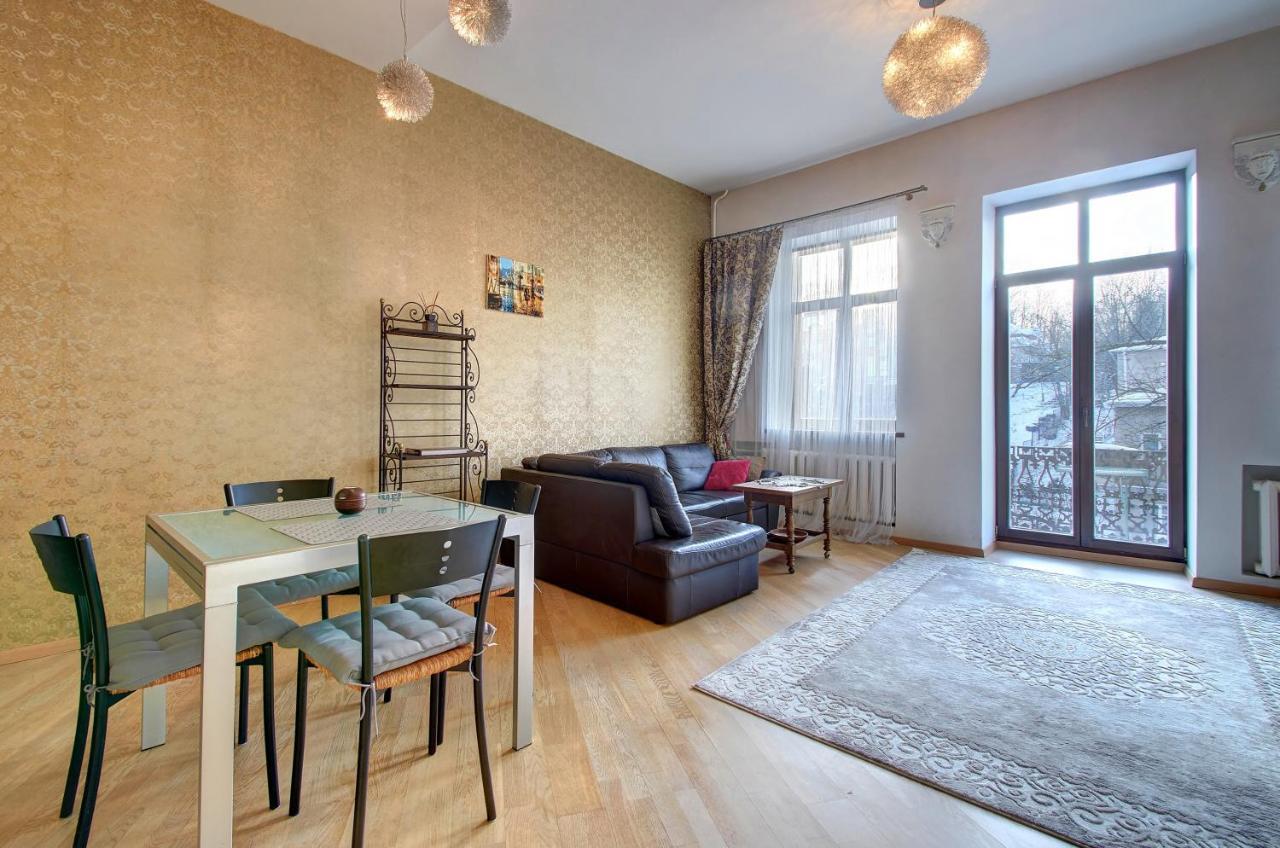 Romantic City Center Apartment In Old Town VNO Buitenkant foto