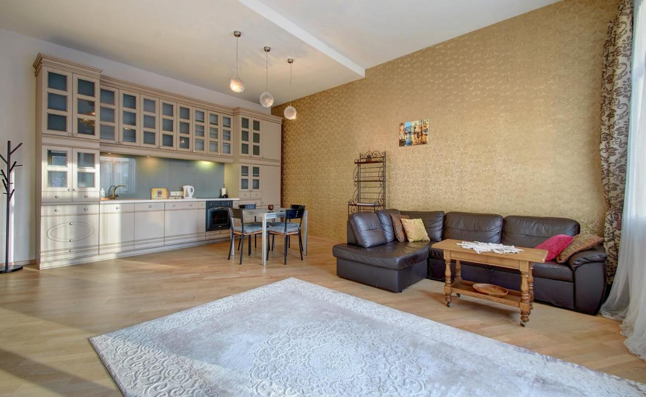 Romantic City Center Apartment In Old Town VNO Buitenkant foto